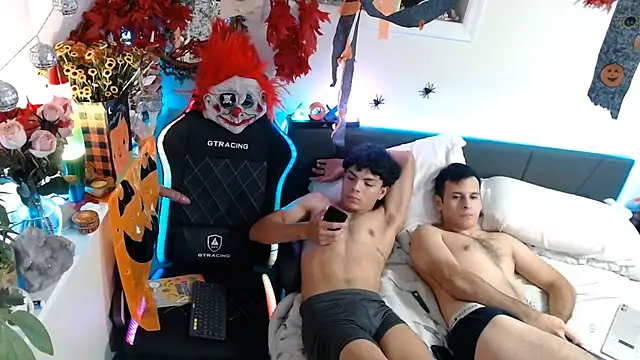 Kevinjchan1 – Naživo XXX chat