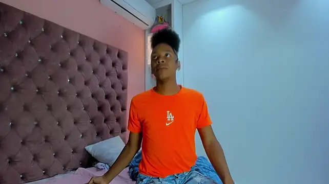 XXX chat uživo modela TenderTeacher