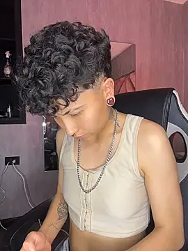 دردشة ian_mathias_ الجنسية المباشرة