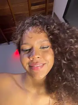 CurlyOopsies live XXX chat