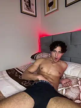 megallou Adlı Modelin Web Kamerası Şovu