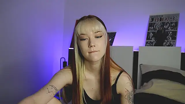 XXX chat uživo modela litl_Mia