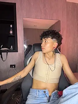 ian_mathias_'s Live XXX Chat