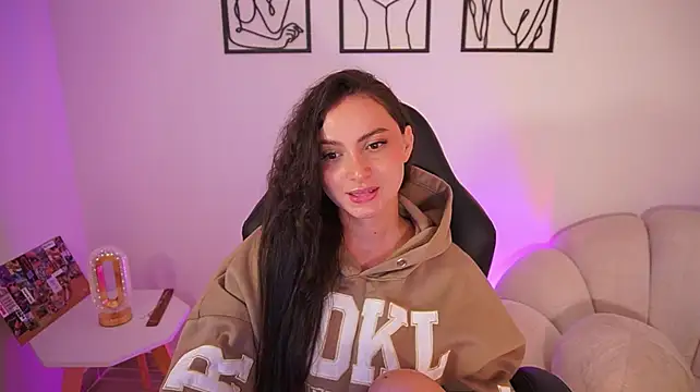 XXX chat uživo modela AliceHarper_