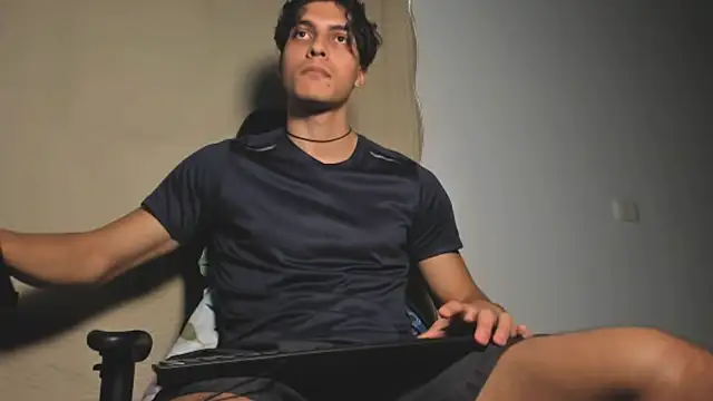 Corey_ValeのライブXXXチャット