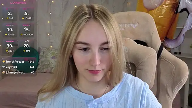 Shy_Polly live XXX chat
