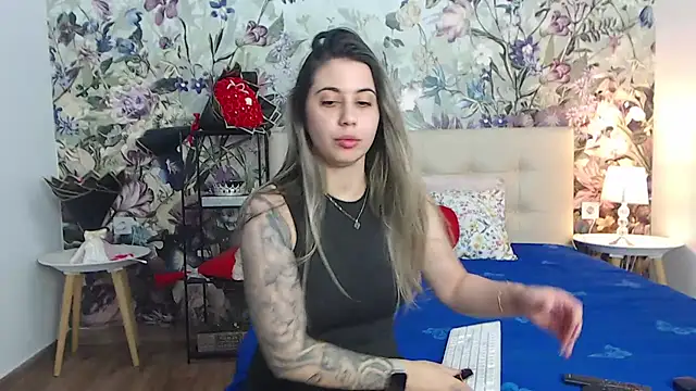 RoseDiamond06 – Naživo XXX chat