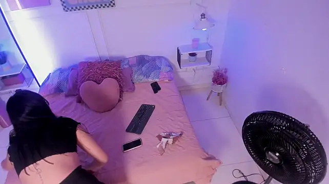 Sharon_Adamss' Live XXX Chat