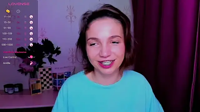 Živý XXX chat KindHazelHere_