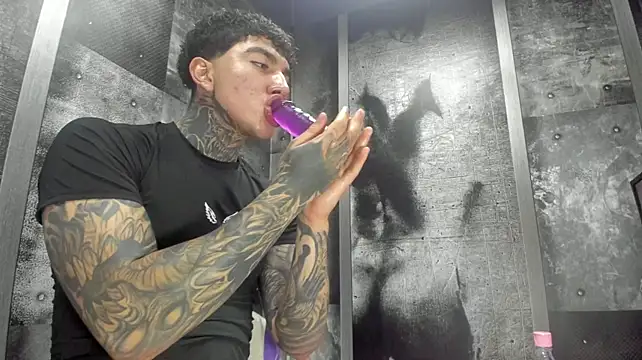 Gury_tattoo Obrolan Langsung XXX