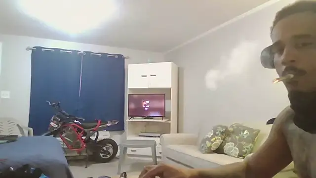 XXX chat uživo modela Davidlee59