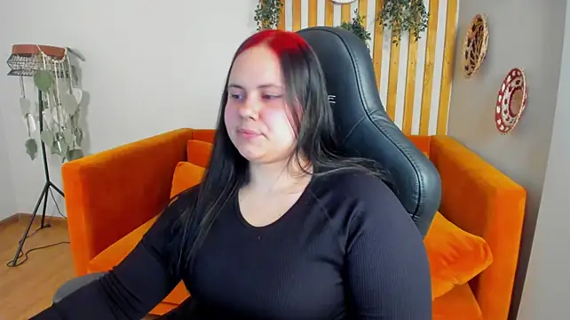 DaisyHarts Adlı Modelin Canlı XXX Sohbeti