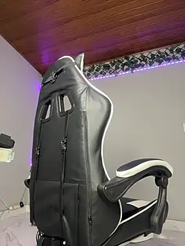 LarryCraft's Live XXX Chat
