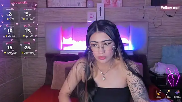 mia_devine_'s Live XXX Chat