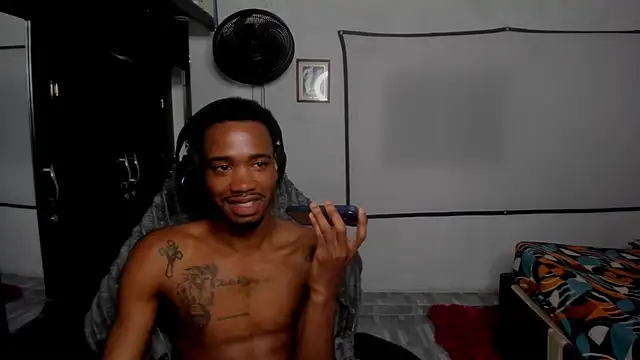 Živý XXX chat Kofi_exotic_2