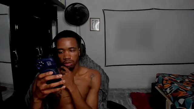 Kofi_exotic_2 – Live XXX-chat
