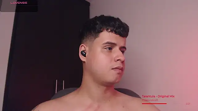 دردشة BjornSteel الجنسية المباشرة
