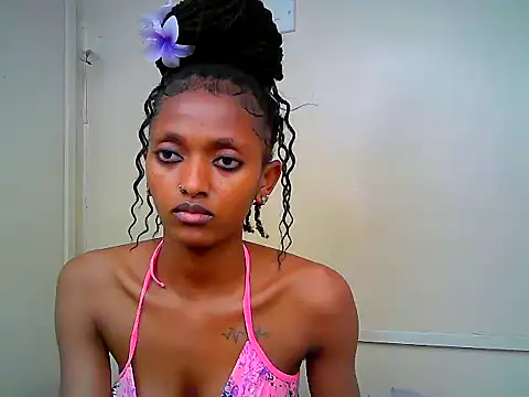 Chat +18 de Qute_nimple ao vivo