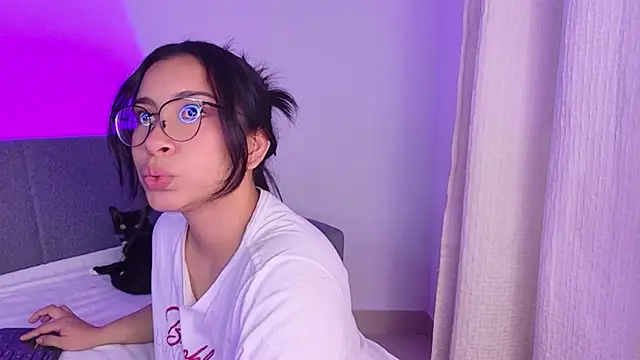 miah_storm's Live XXX Chat