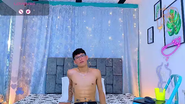 NicolasTorrez 라이브 XXX 채팅