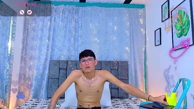 NicolasTorrez 라이브 XXX 채팅