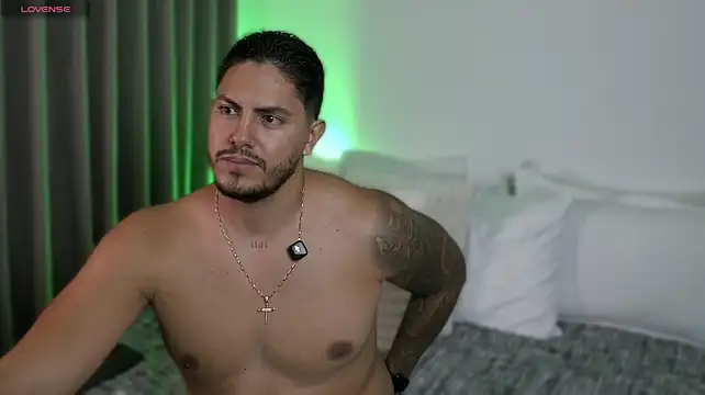 owen-pierces Webcam show