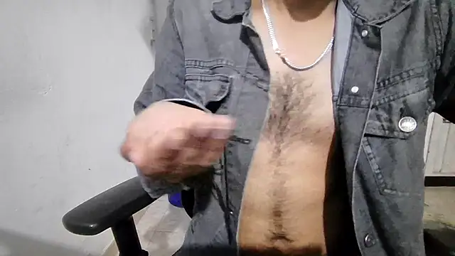 JBond007BBC élő XXX-chatje