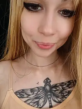 Bambi_Cash 现场XXX聊天