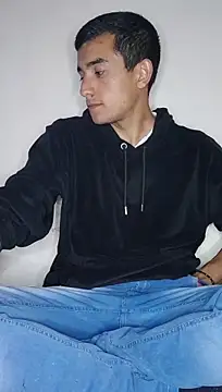 Chat +18 de Thick_Cock ao vivo