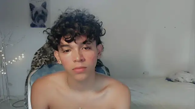 Chatroom XXX en direct de FUNNY_DICK_