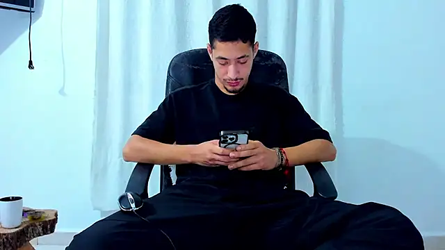 Chandler_ken Live XXX-Chat