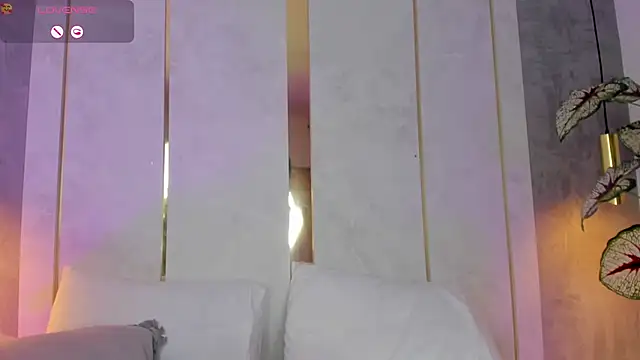 yaya23x's Live XXX Chat