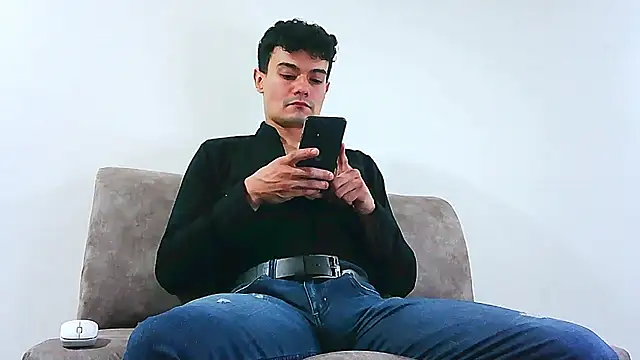Chat +18 de jhohannes-maximo ao vivo