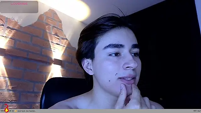 Chat XXX en directo de Connorr_01