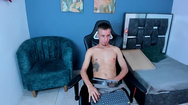xteven_master19's Live XXX Chat