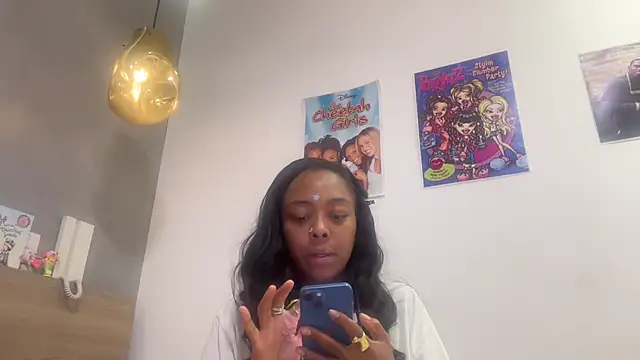 ChocolateCakeQueen Chat XXX in diretta