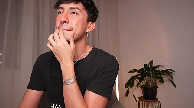 sweettaaron01's Live XXX Chat