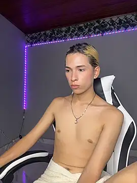 Chatroom XXX en direct de LarryCraft