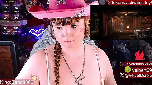 VelvetDiablo's Live XXX Chat