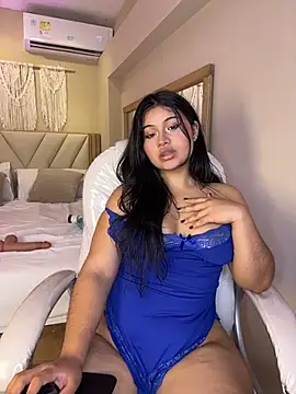 XXX chat uživo modela Sussy_cherry