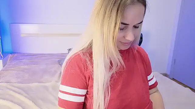 JuicyMillena Chat XXX in diretta