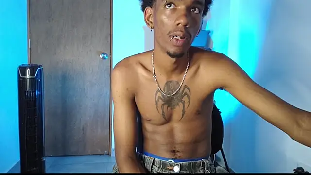 Show modela Nero_Reyd1 na web-kameri