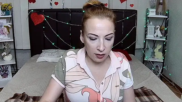 ElizabethSho 现场XXX聊天