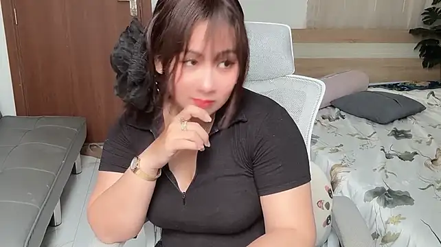 แชท XXX สดของ Sweet_Nini
