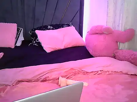 Queenb_2's Live XXX Chat
