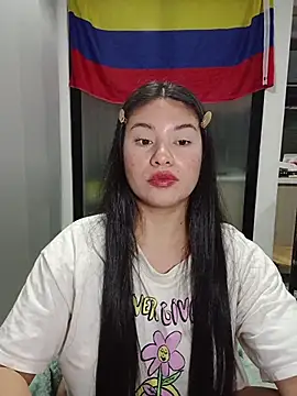 tara20_ Live XXX-chat