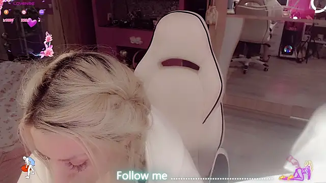 XXX chat uživo modela AnnieGOld_
