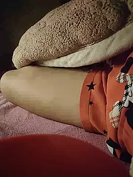 -Tara-a 即時 XXX 聊天