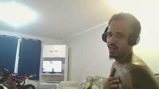Czat XXX na żywo – Davidlee59
