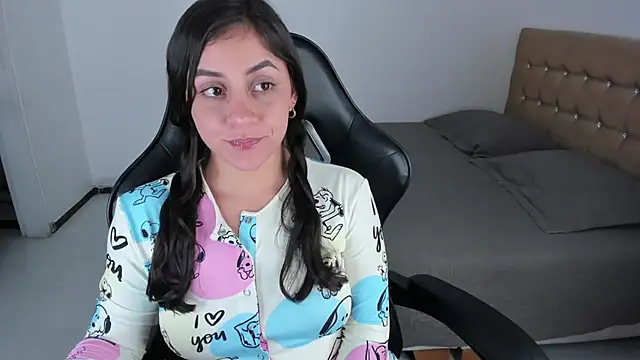 دردشة EmmaGrace1999 الجنسية المباشرة